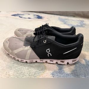 Mens OnCloud running shoes